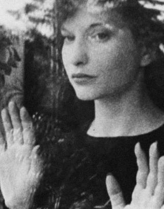 Maya Deren in Meshes of an Afternoon